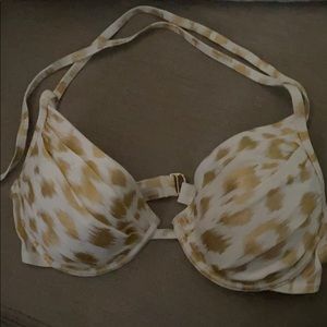 Victoria Secrets bombshell bikini top